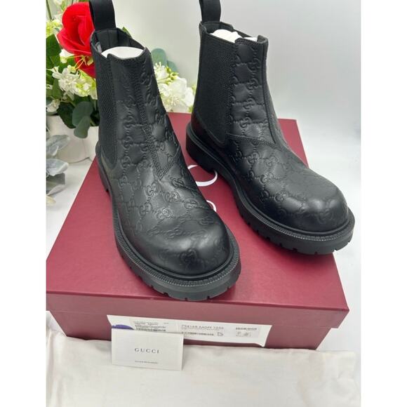 Men\'s Gucci MIART GG Leather logo sole Chelsea boots size 9.5 made in Italy